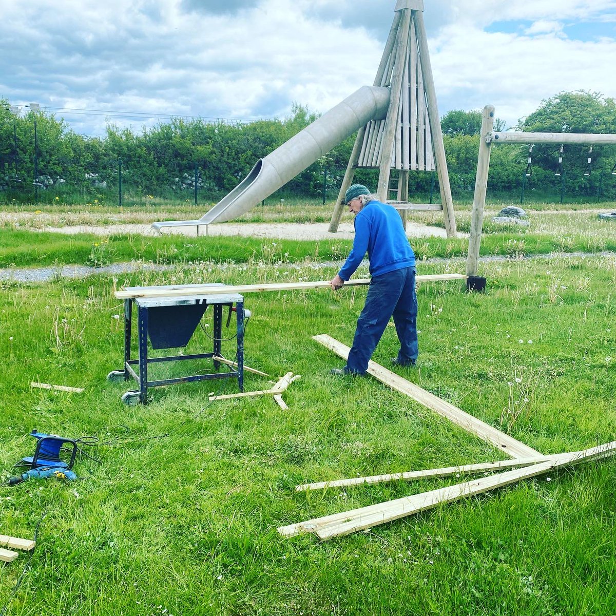 BurrenSanctuary's tweet photo. Working on the #burrenbotanybubble #naturenow #biodiversity #thisisanark https://t.co/GIVoJxYODv
