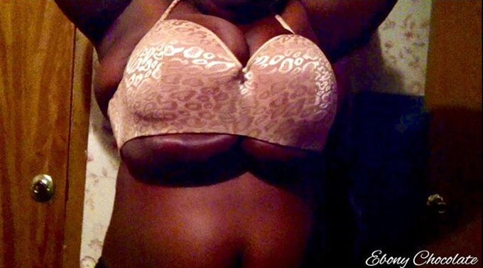 I swear if they get any bigger this bra is literally gonna explode💥 https://t.co/Tn2ipZJyZs
