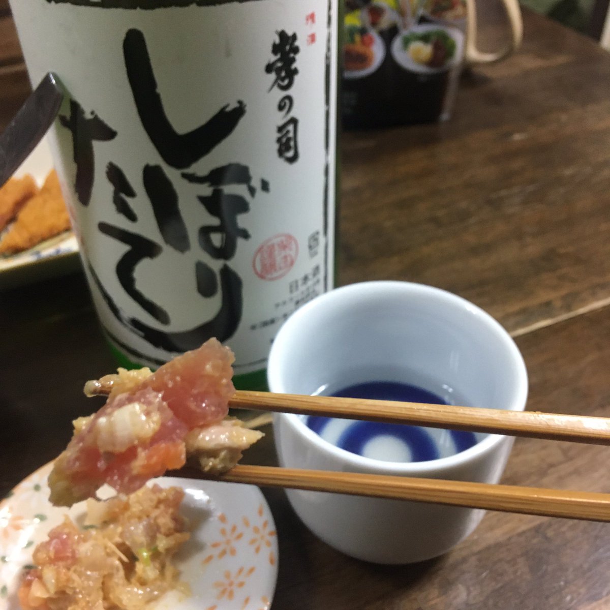 浜松気賀 大村屋酒店 福田漁港の名物に カツオたんたん って 知ってる カンタンに言うと カツオのなめろう 今日 スーパーの 鮮魚のアラ を包丁で叩いて 味噌であえて 鮮魚のなめろう つくったよ 福田漁港のたんたん は 生姜 ニンニクが 浜松気賀 大村屋酒店 福田漁港の名物に カツオたんたん って 知ってる カンタンに言うと カツオのなめろう 今日 スーパーの 鮮魚のアラ を包丁で叩いて 味噌であえて 鮮魚のなめろう つくったよ 福田漁港のたんたん は 生姜 ニンニクが