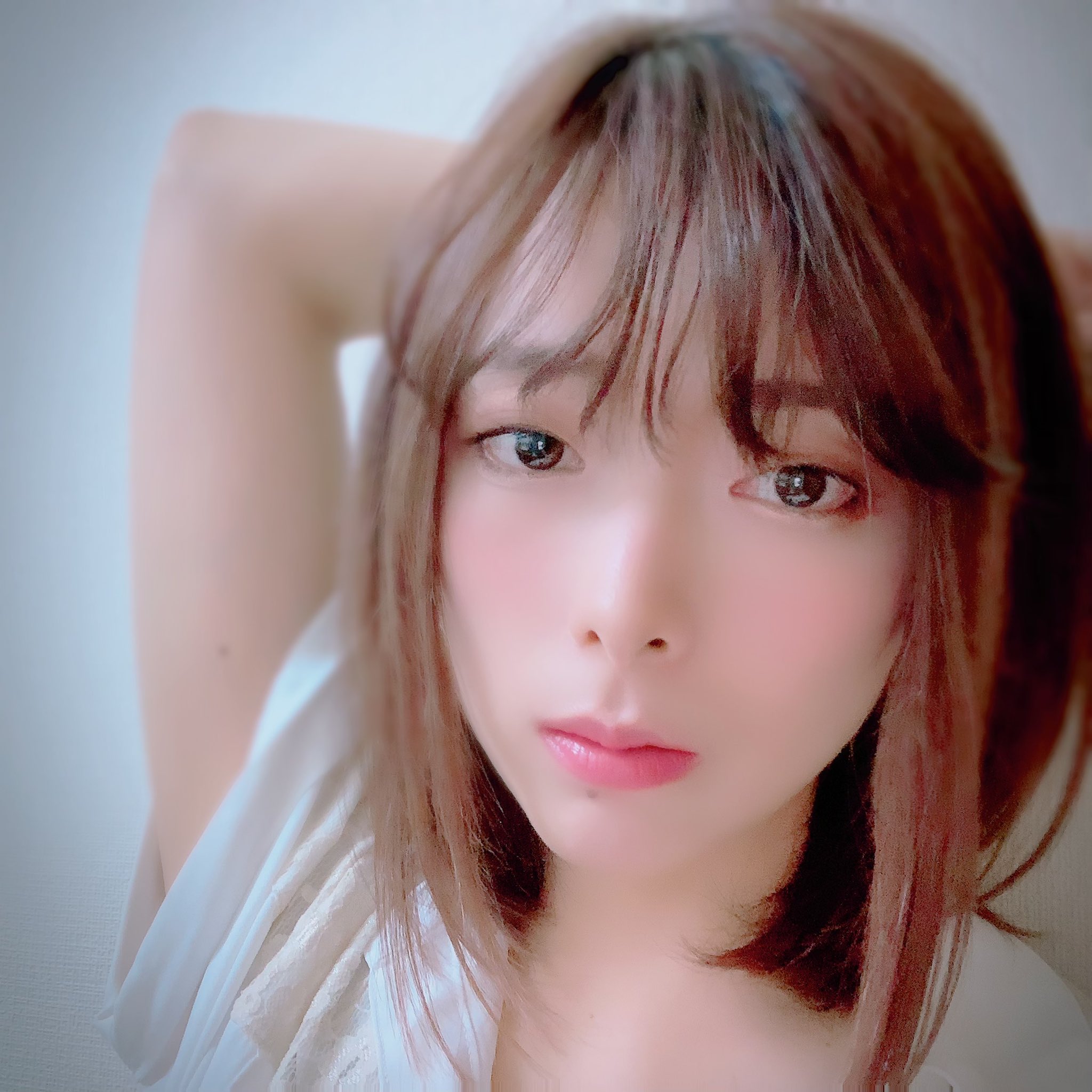 Twitter 上的 あゆ のぼせメイク 前髪をランダムに巻いて散らすといい感じになっておすすめです いちごチョコ頂きました 1個だけにしときます笑 のぼせメイク メイクアップ メイク好きな人と繋がりたい ヘアアレンジ アラサー コンビニ ローソン 女子