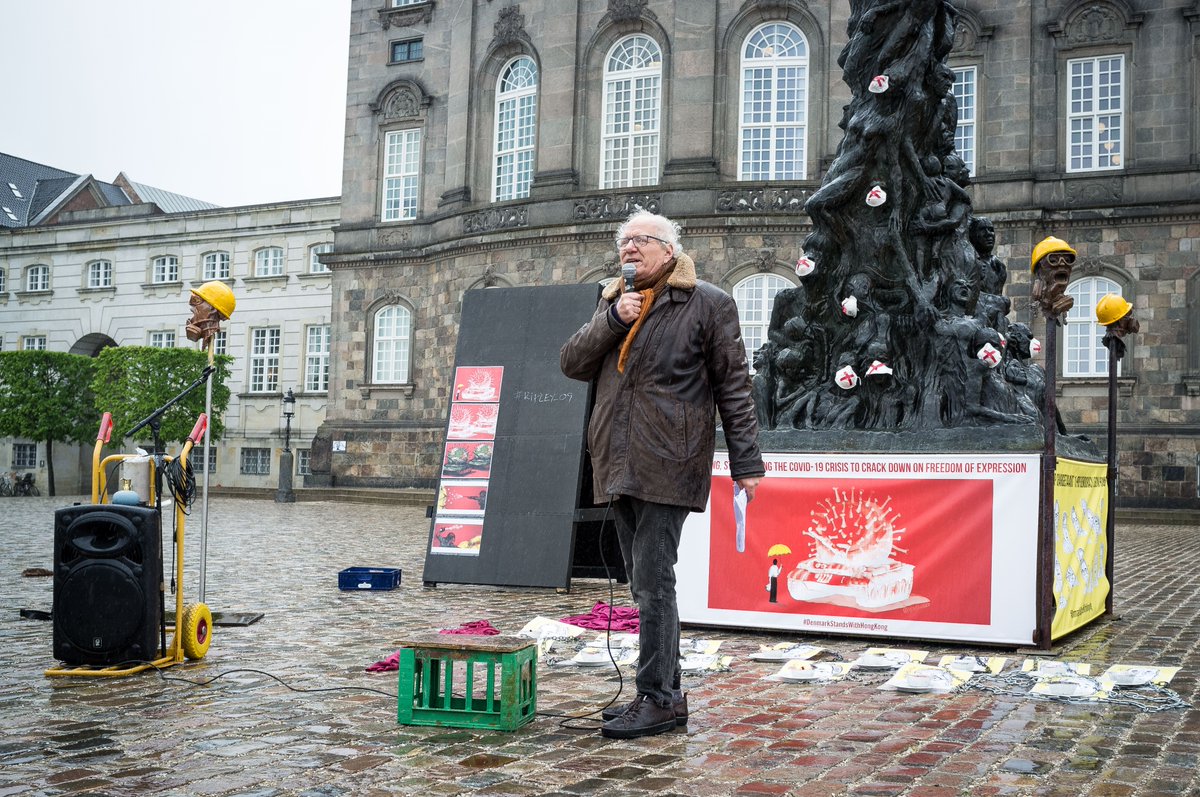 amnestydk's tweet photo. In the shadow of the #corona crisis #Hong Kong's government continues its' crack-down on freedom of expression. Today @Galschiot @badiucao @amnestydk @uffeelbaek made an event in front of the Danish Parliament #HongKongProtests  #denmarkstandwithhongkong https://t.co/5YE3SQiNr9 https://t.co/oWqD8Tmuyr