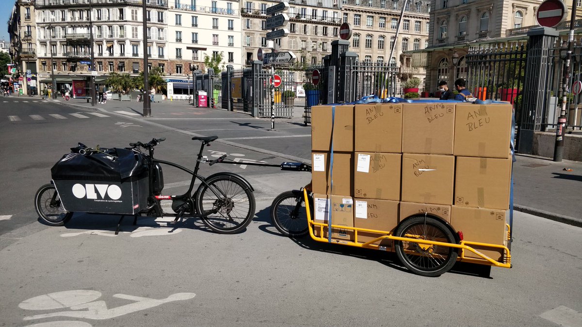 Sur la piste cyclable REV Nord avec un <a href="/DouzeCycles/">DOUZE Cycles</a> + remorque <a href="/carlacargo/">CARLA CARGO</a> : ça passe crème, largeur et rayons de giration validés.