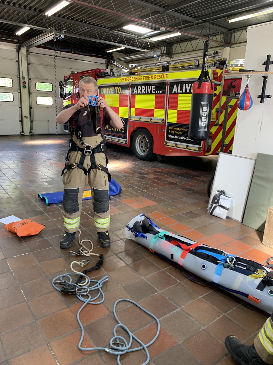 Nice bit of rope rescue training this morning. Important to keep practising and improving our techniques constantly. Stay safe everyone!. #normalworkingday <a href="/HertsFRSControl/">Herts Fire Control</a> #roperescue #Firefighter