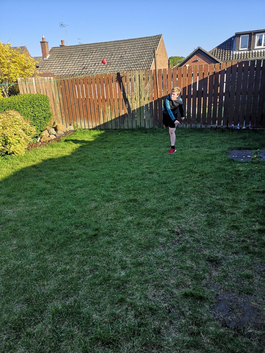 @DriffieldPE Cameron doing his cricket bowling 🏏