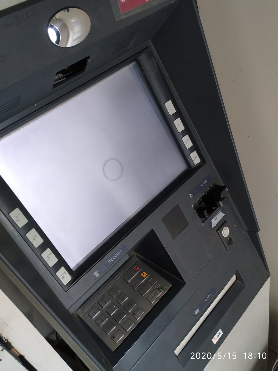 kevalsang's tweet photo. @AxisBankSupport @AxisBank look ATM machine. Fix it ASAP. Vulnerable to fraud. @RBI @MumbaiPolice @DGPMaharashtra @MahaCyber1 https://t.co/cfkAPsQRvs