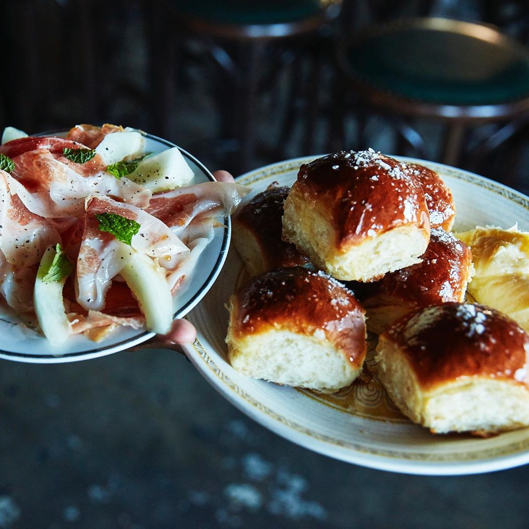 dineLA's tweet photo. If you haven't had @hatchethall's rolls, it's time to change that. They're open for takeout and their rolls plus other signature dishes are available. Details on their site. #supportlocal #hatchethall #culvercity #dineLA | RG 📸: @hatchethall https://t.co/ThNdXS3ISP
