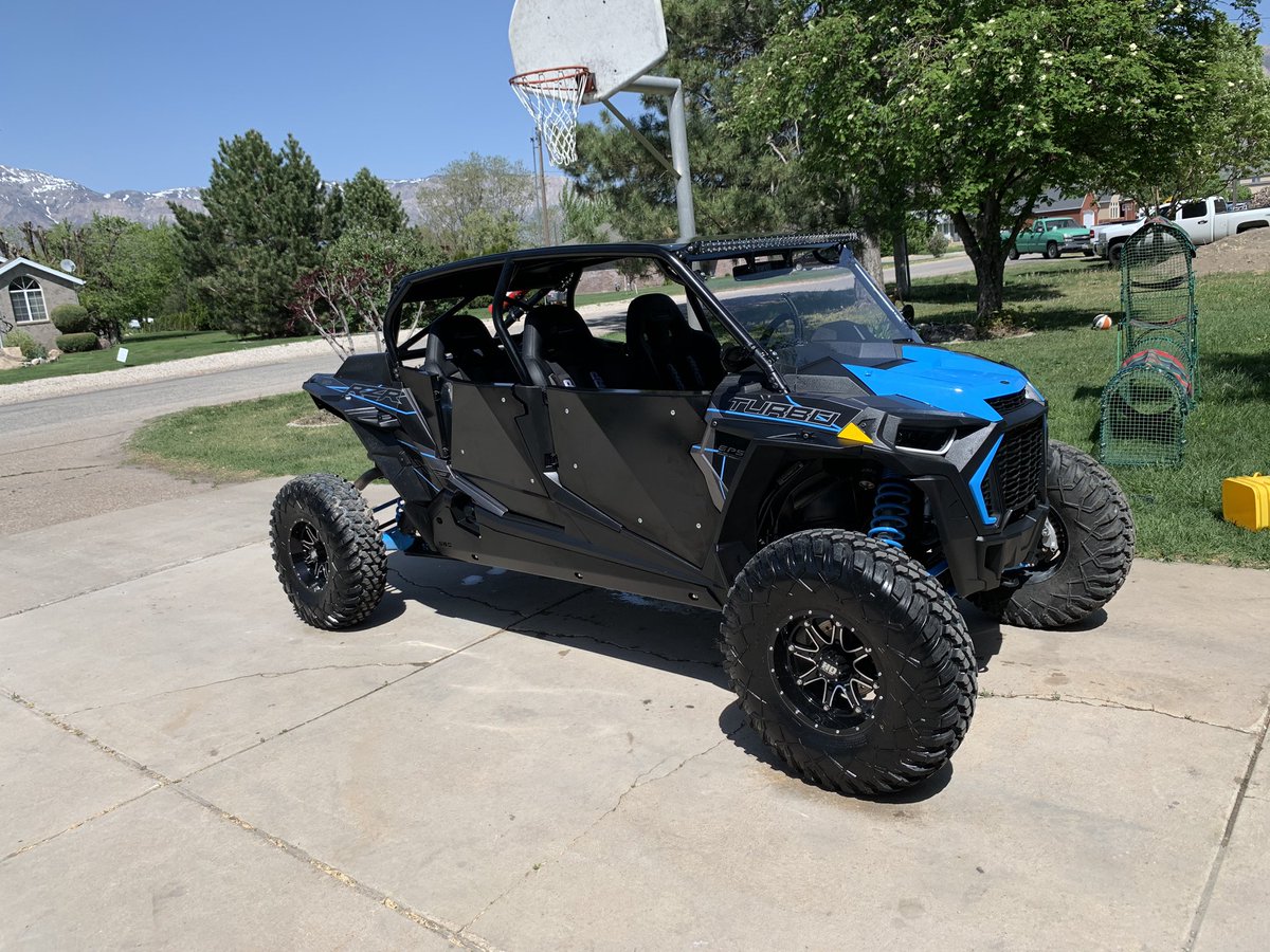 coltonfouty's tweet photo. Got some goodies coming for the Layla and blue 🤘 time for some changes 😏 https://t.co/Dynknxq9YI