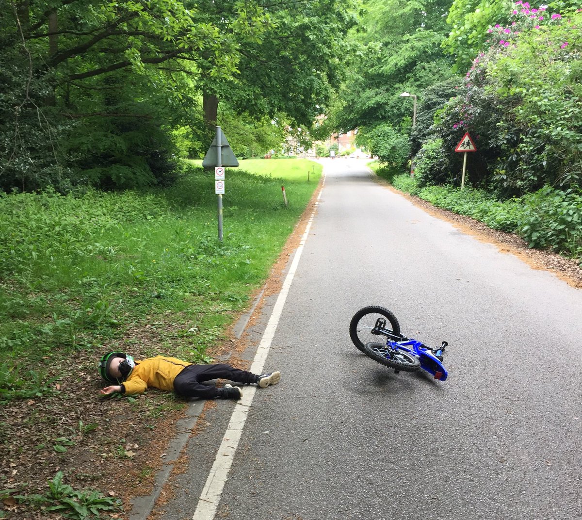 Would have been slightly worried here if I didn’t see him throw his bike down in a paddy.