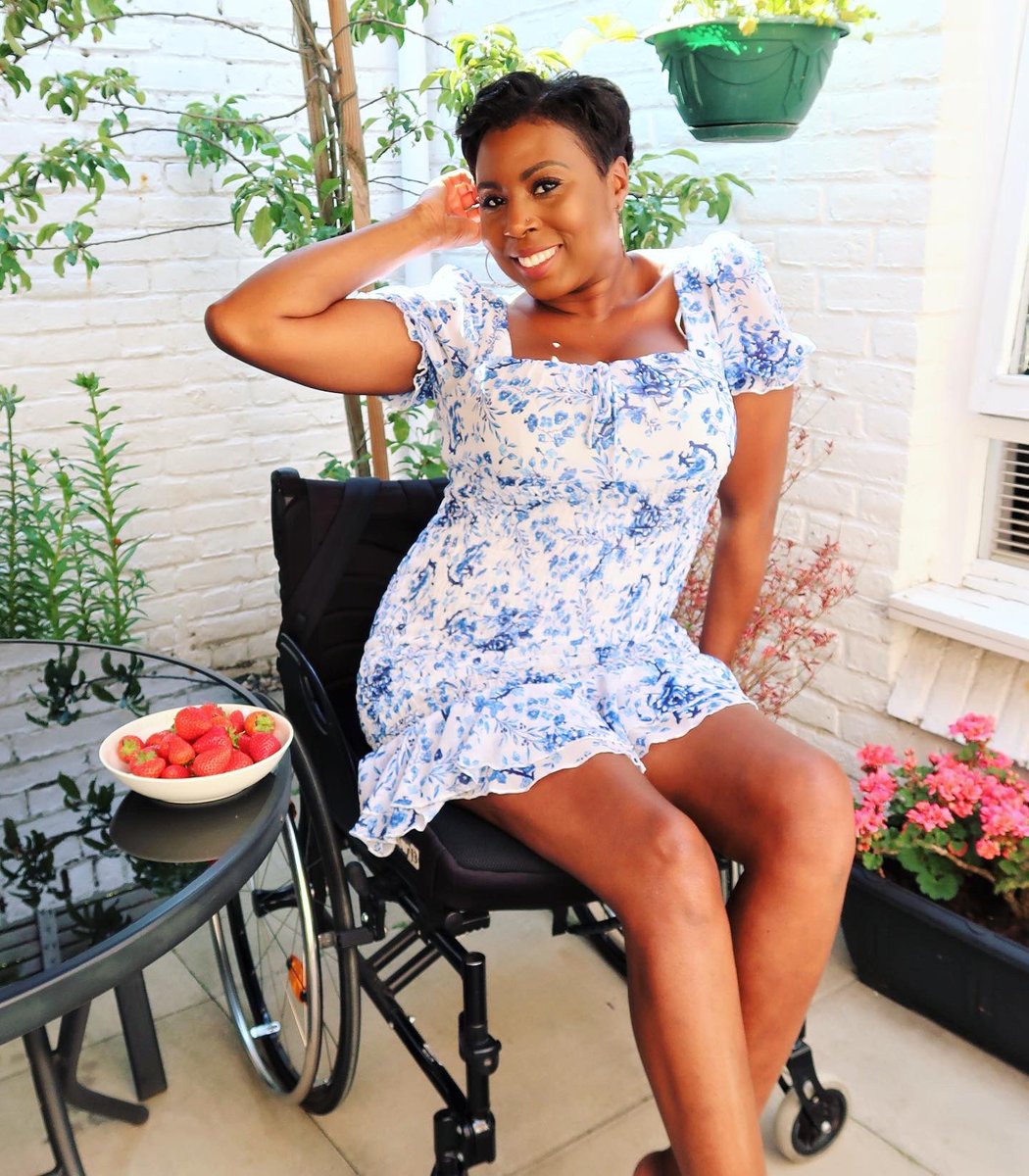 RollinFunky's tweet photo. You know spring has arrived, when you can enjoy fresh British strawberries in the garden π
Whatβs your favourite seasonal fruit?
Dress @quizclothing #StayInWithQUIZ *gifted*
#friyayvibes #ootd #summerglam #springdress #eatseasonal #disabledmodel #disabledblogger #rollinfunky https://t.co/fQ22dV1fhi