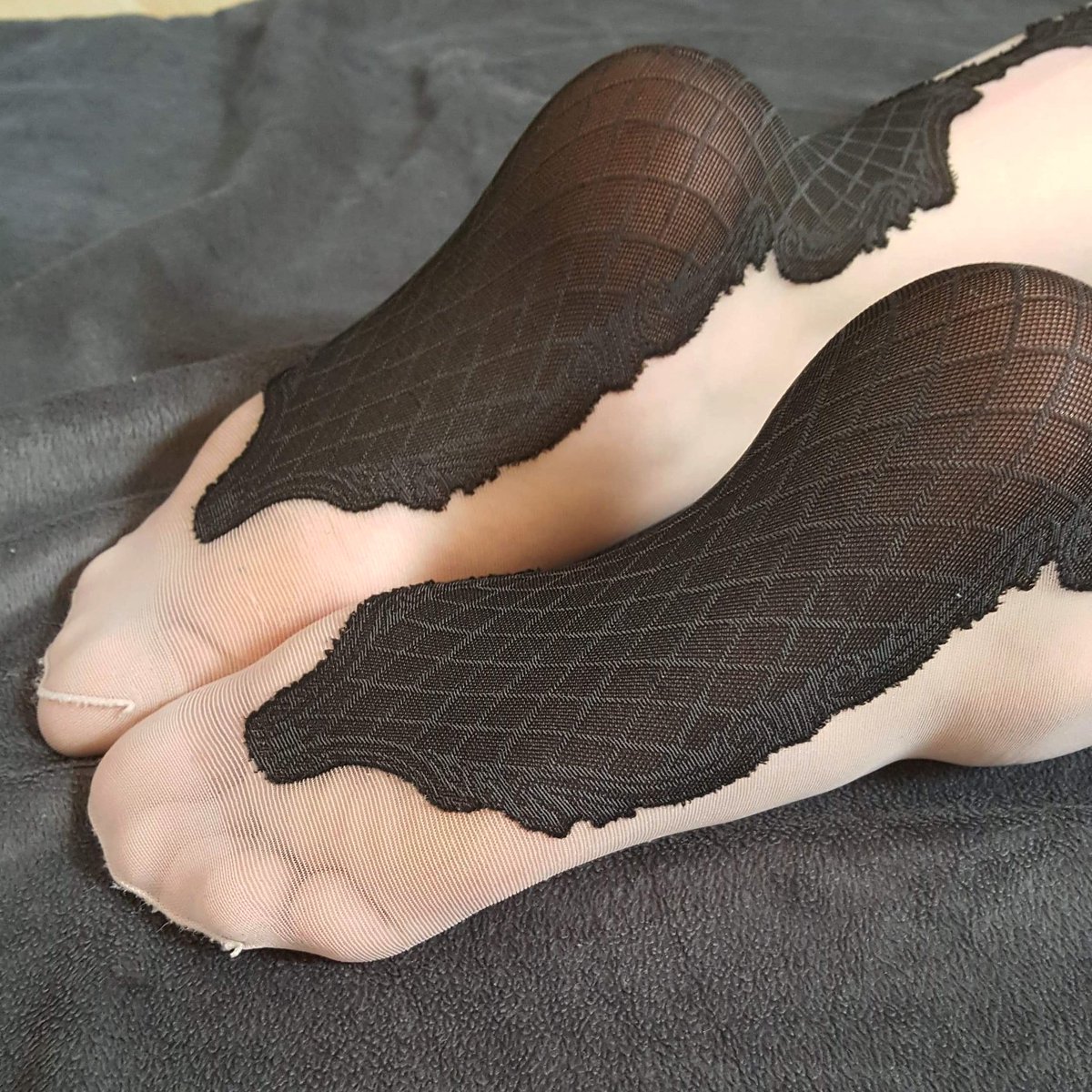 foot3angle's tweet photo. DM for feet pics 💦👣
#footpics #feetpicsforsale #sellingfeetpics #sellingfeet #feetbuyers #Feetfettish #feetseller #footfestish #foot #FOOTWORSHİP #feetbuyers #feet #feetpic #feetpictures #feetlove #footlovers #FeetAddicted #soles #barefoot #sellingmysoles #cutefeet #fishnets https://t.co/w14JUOZuvf