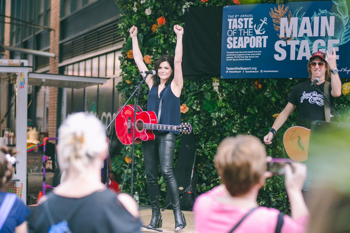 Beautiful day in NYC, missing when we could all enjoy a day like this together, but so proud of how this city has responded to these trying times. Have a nice weekend and stay safe! 📸: <a href="/ultraclay/">clay williams</a> #FBF