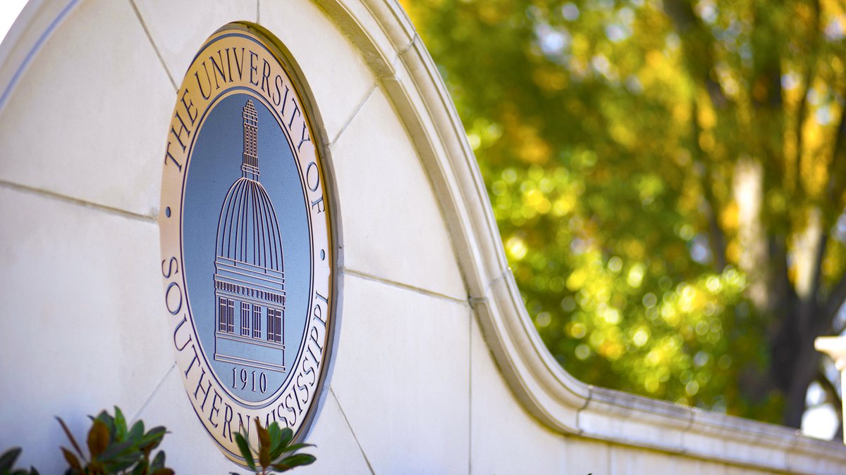 SouthernMiss's tweet photo. President Rodney D. Bennett has a special video message for our Spring 2020 graduating class: https://t.co/dlKxRijaVi
 
#2020TTT https://t.co/h1V5RBZQuO