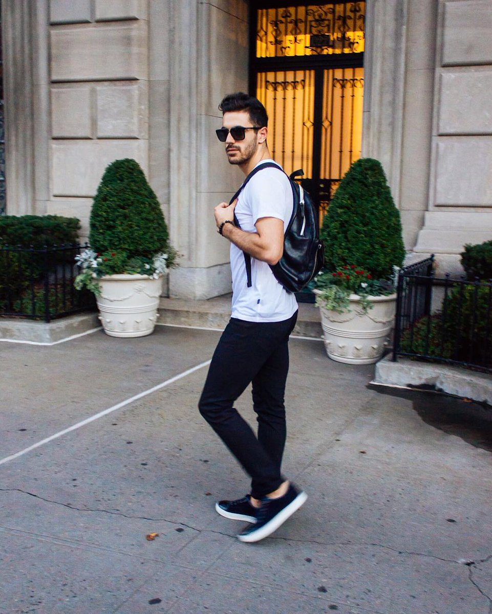 whytesCo's tweet photo. TGIF: Throwback, New York 2017. Co-Creator @kkarakashyan. Great shots, Kosta. #perfectWhiteTshirt #inventedInNewYork #madeInGermany #lifestyle https://t.co/m9yZ2d7ShQ