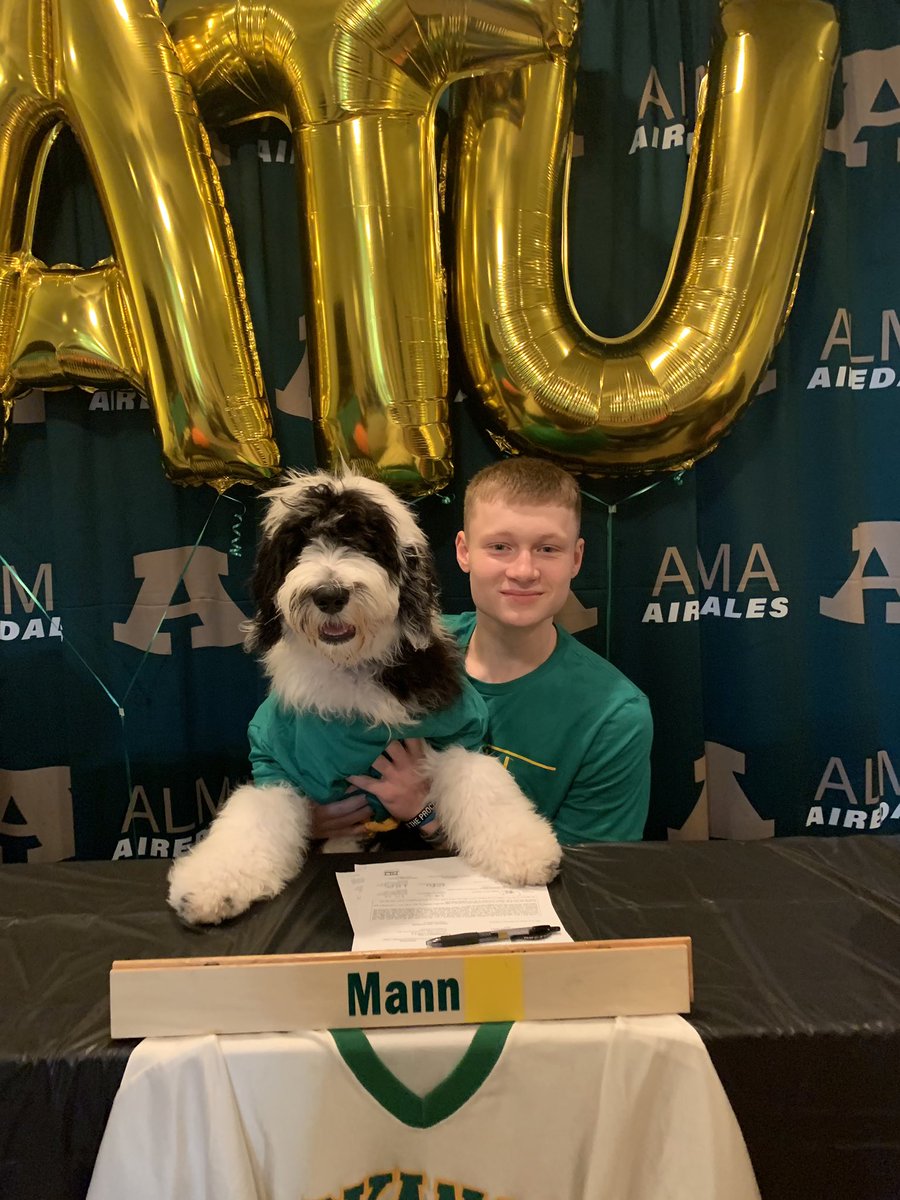 ginamann16's tweet photo. Signing NLI was a huge success!  I am so proud of @cmann131 and excited to see him play at ATU!  Thank you to everyone for supporting him @Coach_Mann13 @Alma_AthTrainer @SFlenor @ATU_Athletics @mdowneyATU @DarinStahler https://t.co/hZivkbkuug