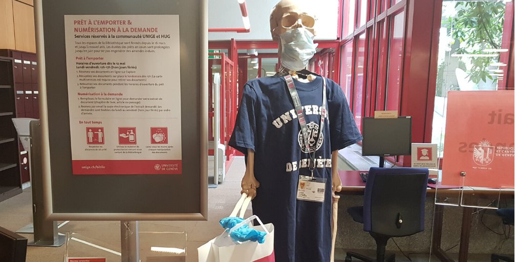 bibcmu's tweet photo. Grâce au service de «Prêt à l’emporter» et de «Numérisation à la demande» mis en place par la Bibliothèque de l'#UNIGE, #CocoCcyx peut enfin réemprunter des livres. 
#biblio #cmu https://t.co/xTacBtB8lJ