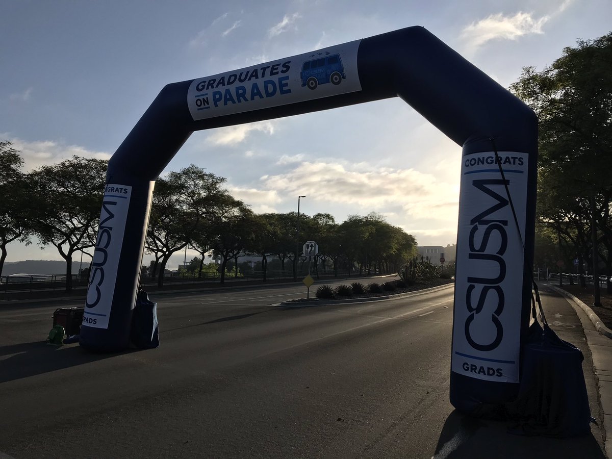 csusmBrian's tweet photo. Just a little over two hours until #GraduatesonParade at #CSUSM, and the campus is decked out for the occasion! #CSUSM2020 https://t.co/LpPsffQ2wt