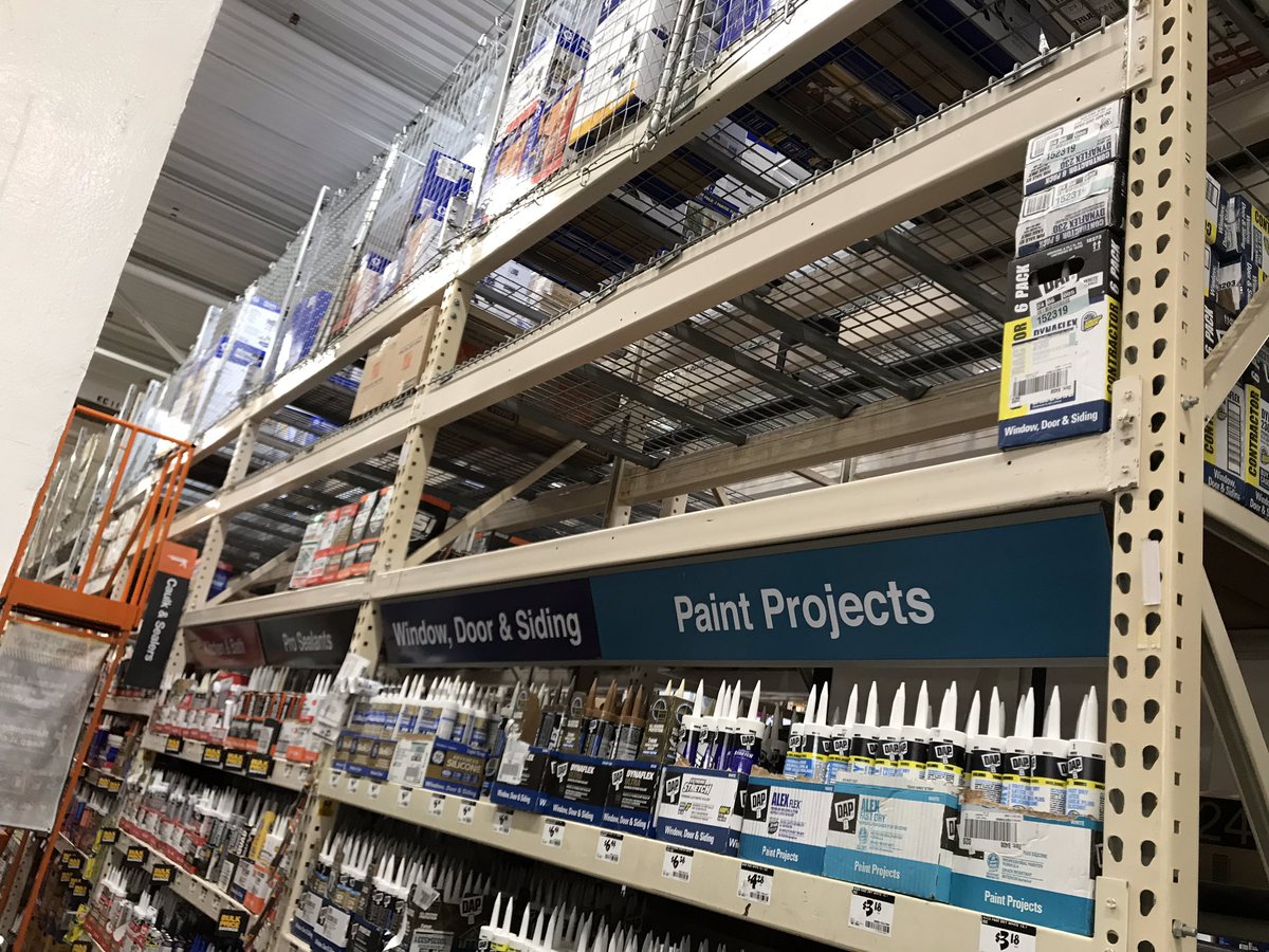 rodgersnick3's tweet photo. Outstanding job To Miki in paint! Working to clear the overheads and maximize our on shelf availability! @JakeCrailTHD #8408 https://t.co/WkQ1acrGWp