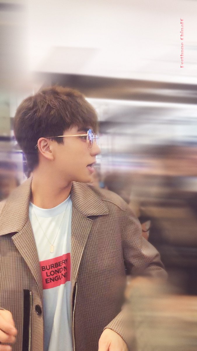 3AcvFtpI3Qrdvwe's tweet photo. If I can get to know you again, what's your name?🖤🐯
如果可以我想重新认识你从你叫什么名字开始🖤🐯
ถ้าฉันต้องการที่จะรู้จักคุณอีกครั้งเริ่มต้นด้วยชื่อของคุณ
#PERTHsSound
#1M500K_PPE
©️logo https://t.co/KqEtuSLsTa