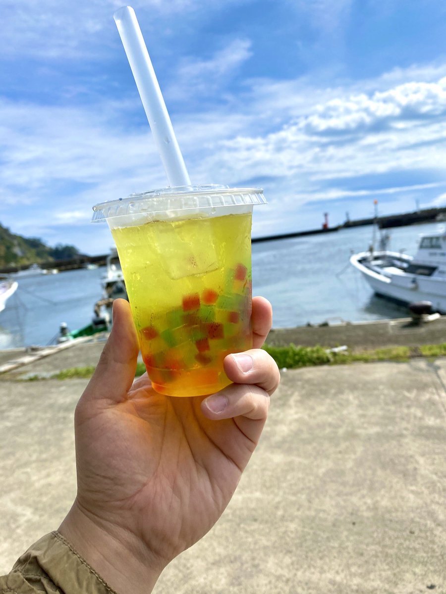 静岡県の伊豆ではタピオカを通り越して ところてんで作った トコロポンチ が流行っているらしい カロリーも少ないyesだね 夏祭りとかで流行りそう Togetter 静岡県の伊豆ではタピオカを通り越して ところてんで作った トコロポンチ が流行っているらしい カロリーも少ないyesだね 夏祭りとかで流行りそう Togetter