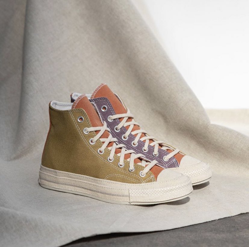 g1677851's tweet photo. CONVERSE CHUCK 70 — 𝑻𝑹𝑰 𝑷𝑨𝑵𝑬𝑳 𝑹𝑬𝑵𝑬𝑾 — สีใหม่ที่ดือ คู่สีน่ารักสุดใจ ชอบที่เอาวัสดุเหลือใช้มาผลิตเป็นเส้นใย พึ่งวางขายใน us วันนี้เลย แต่เข้าไทยมั้ยไม่รู้ 🥺🥺🥺 https://t.co/zBaFZm6kxJ