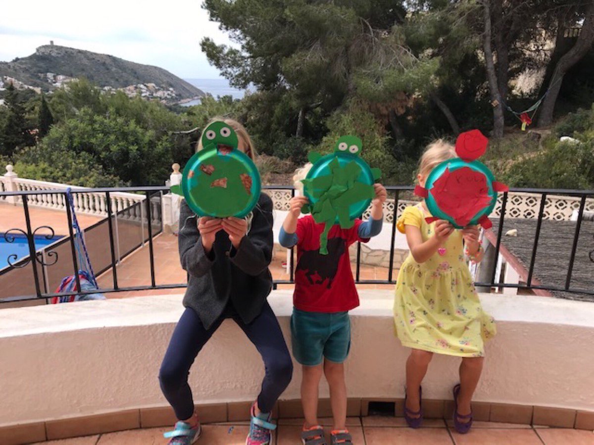 LouiseHawker3's tweet photo. Week 8 of distance learning... so heartwarming that the little activities I upload are making a difference and the children are enjoying them. @MandyMarlow11 @carolineasmith #EYtwittertagteam #distancelearning2020 #LESdistancelearning #volunteering https://t.co/VugDa21fO1