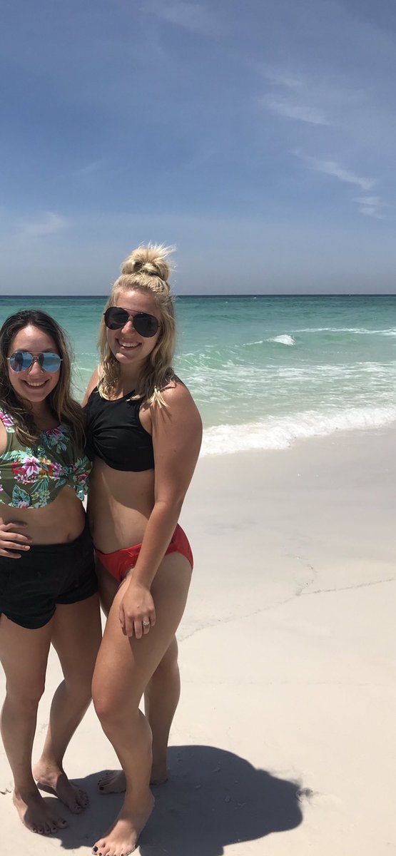 hannahhallaaa's tweet photo. Florida is our happy place https://t.co/5mN0cgaPBd