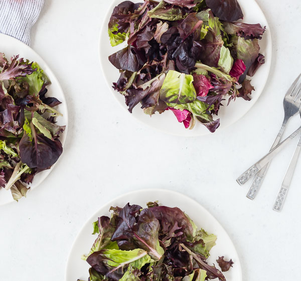 earthboundfarm's tweet photo. Drop-in to #SaladSchool with Lesson #2: Almost Naked Greens.  Salad the traditional Italian way: https://t.co/ak6RWU1syw

#SaladMonth #EarthboundFarm #FoodToLiveBy #SaladRecipe https://t.co/uTERriMjj8