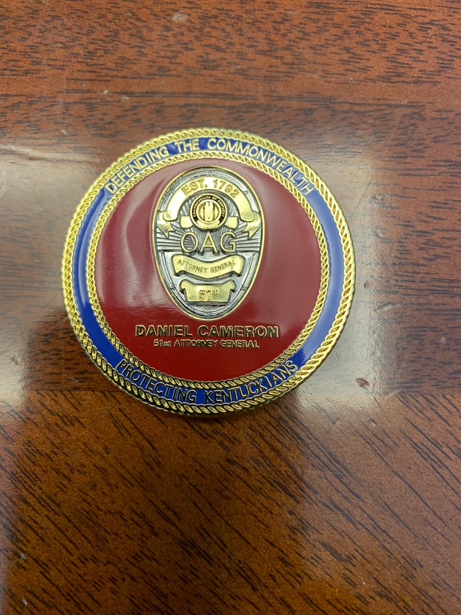 WDKYnews's tweet photo. WDKY’s #ChallengeCoinFriday very appropriately closes out #PoliceWeek 2020 by honoring a strong partner to federal law enforcement &amp; advocate for KY lawmen/women, @kyoag https://t.co/RzY8DnMXPx
