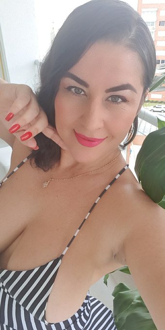 #Online 😊https://t.co/B0NeemaW3L  @chaturbate https://t.co/dIro482P1d<a href="/tag/online"class="tags">#Online</a><a class="tags" href="/tag/chaturbate">@chaturbate</a>