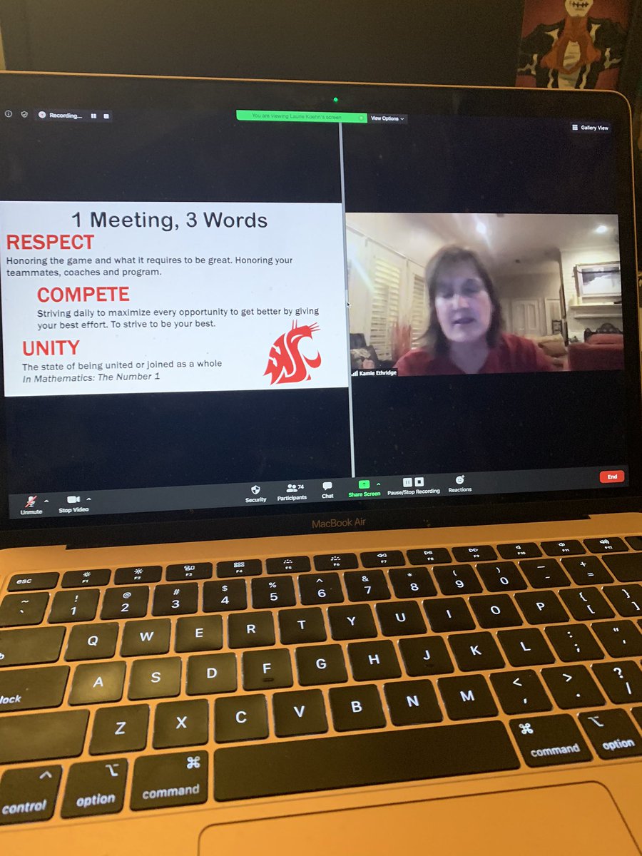 Garcia81T's tweet photo. Last night's @CoachesHangTime was 🔥🔥 with @WSUCougarWBB @KamieEthridge &amp; @LaurieKoehn 
Appreciate you giving #nuggetsofknowledge about #howtobuildit thru #pillarsofvalue #lunchbox 🏀🧠💪🏼 #coachessharing #developyourcraft https://t.co/ac2D13Ub2z