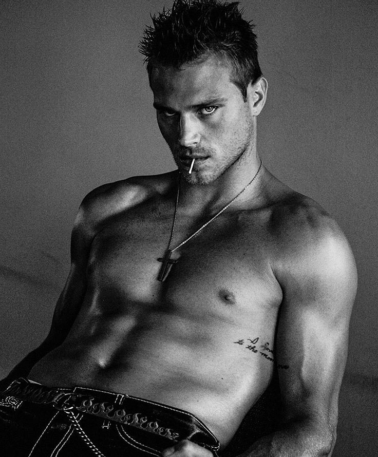 𝐿𝒶𝒹𝓎, 𝒽𝑒𝒶𝓇 𝓂𝑒 𝓉𝑜𝓃𝒾𝑔𝒽𝓉.