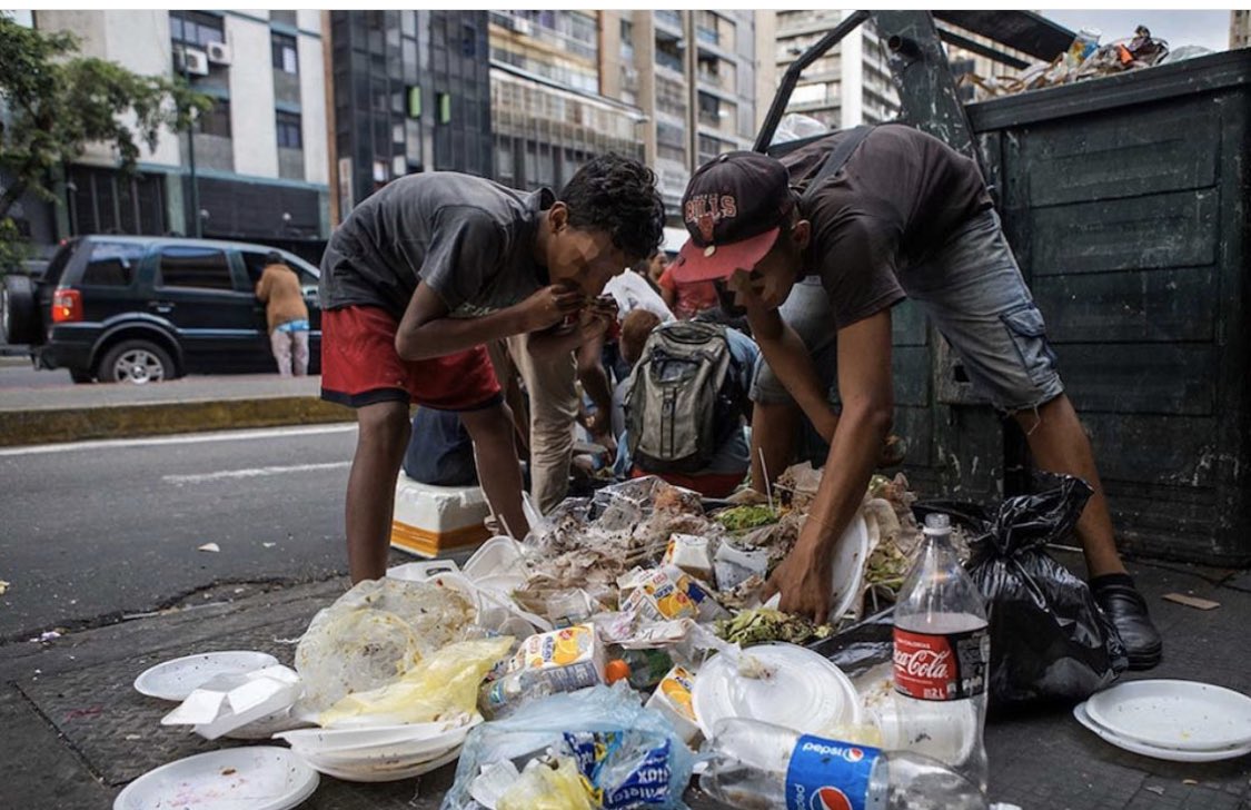 RichardBlancoOf's tweet photo. ¿QUÉ PAÍS AGUANTA ESTO ? 
¿Salimos de Maduro Cierto? 
Es Maduro, NO es Guaidó.
En Venezuela :
NO hay agua
NO hay luz
NO hay gas
NO hay comida
NO hay gasolina 
NO hay producción
NO hay NADA https://t.co/YgY8PiFbna