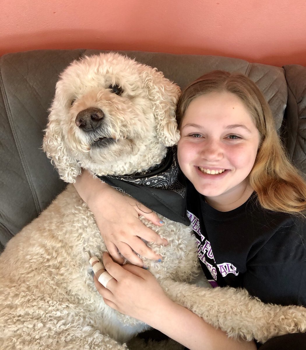 PMSSocialWorker's tweet photo. Furry Friend Friday! #PMSFunFridays #weareplainedge @PMS_Principal https://t.co/CYU8Ae1qz3