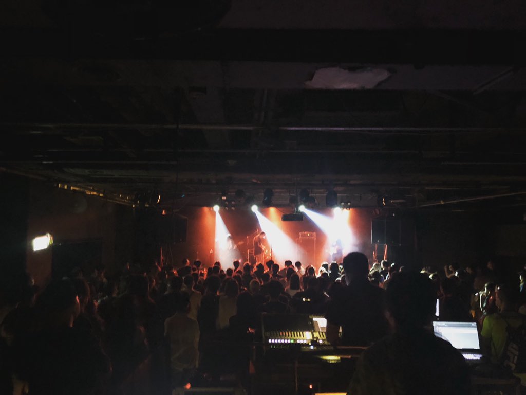 相隔44天的演出

2020.05.15 Fri.
THE WALL, Taipei
　
「扶土成牆」
feat.
黑色收音機派對 Black Radio Party 
石青羅林 Stoneboyz
當代電影大師 Modern Cinema Master