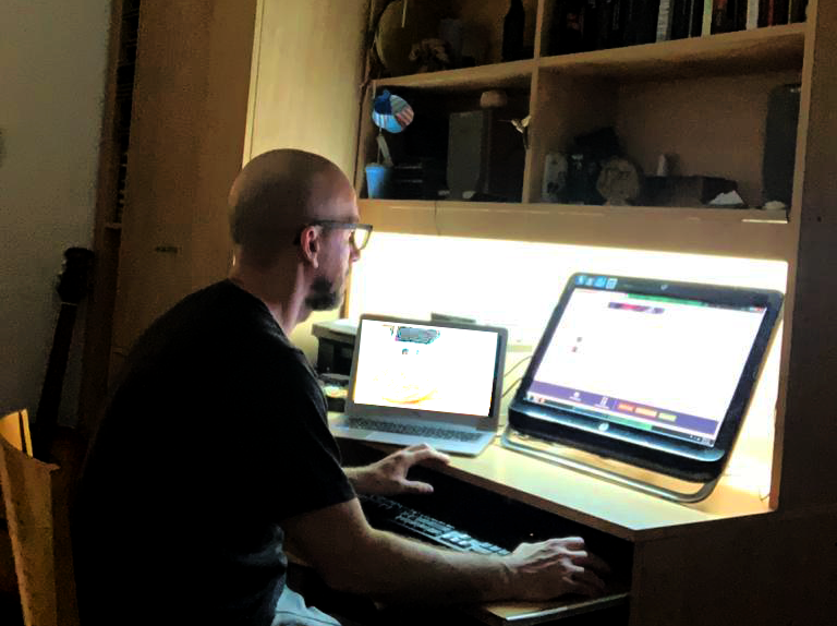 sodapasta's tweet photo. Nicolás / Encargado de taller: actualizando los protocolos de seguridad e higiene https://t.co/M7cUuqmCs3