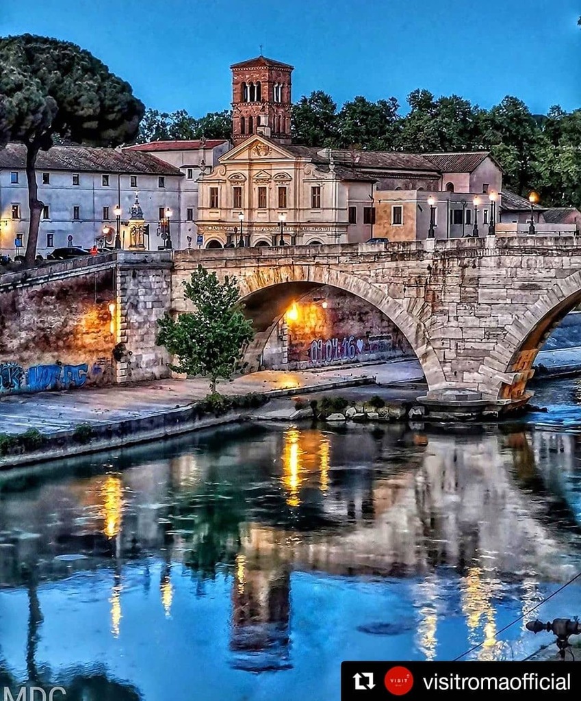 #Repost @visitromaofficial
・・・
📍Roma 
PH: @mariodicori •
•
•
#VisitRoma #Roma #IgersRoma #VivoRoma #RomaCapitale #RomaCentro #RomaCity #RomaCityOfficial #RomaCittàEterna #RomaCittaEterna #RomaCaputMundi #Romano #Colosseo #Vaticano #VaticanoCity … instagr.am/p/CANhcTuAmsb/