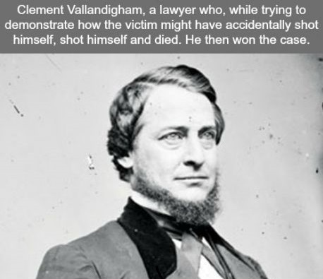 TexYoungLawyers's tweet photo. A cautionary tale for in-court demonstrations... 😬 At least he won.
#Oops #TrialTactics #TYLA #UncommonLeaders https://t.co/qvHRDxe3No