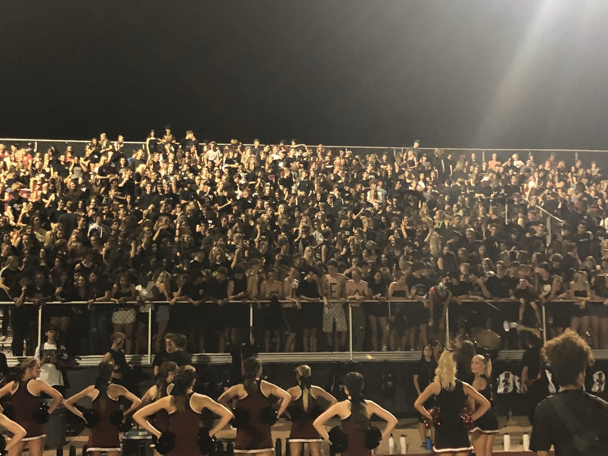 RedMtnLions's tweet image. For as long as we can remember, we've had a tradition of Aloha Friday @ Red Mountain. The last Fri of the school year students and staff wear Hawaiian shirts as we say goodbye to our senior class. Please check out this video: youtube.com/watch?v=jSINi6…
Seniors, we are proud of you!