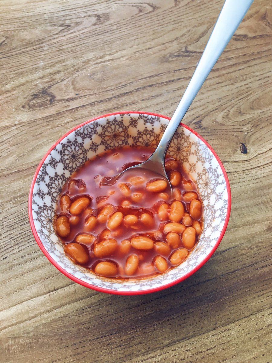 That damn estate agent upset me so much I had to crack open a can of beans to calm myself down.  #rentinginlondon