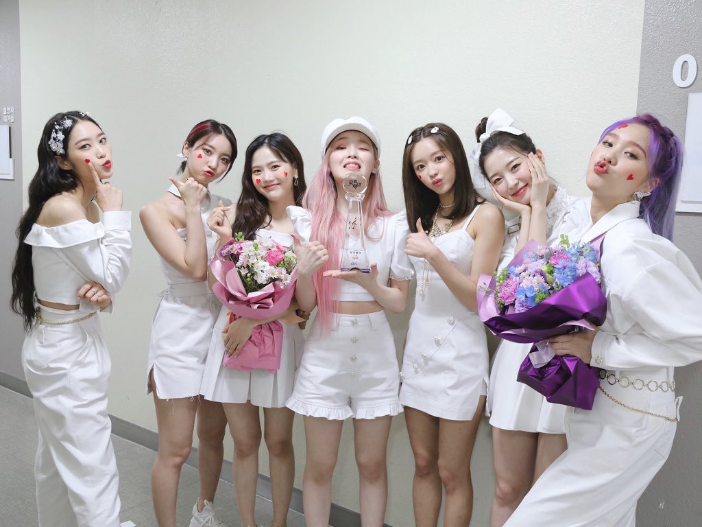 kayouvg's tweet photo. Kalo ada masalah bilang dah gausah berjarak gini dong fotonya #drama

@OMGJYO @omgjihoyaa @kidjiho @kimjih97 @jyomygirl https://t.co/CqQLmjEpRt
