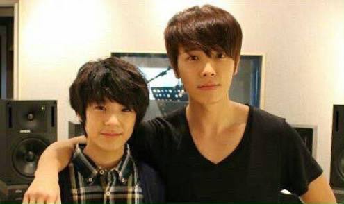 haekjoyce's tweet photo. Time flies!!! 💙💚 https://t.co/sfKwdPwOSl