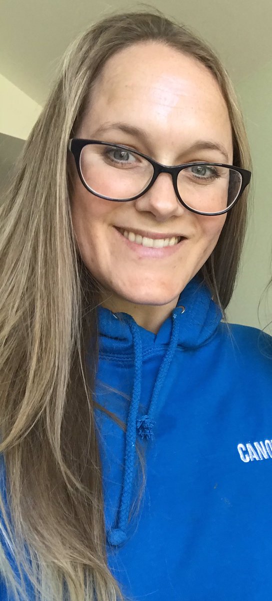 CanongatePS's tweet image. Mrs Scanlon and some of her P6/7 pupils enjoying  ‘Uniform Day’ #classfun #uniformday 🙌🏻👏🏻💜