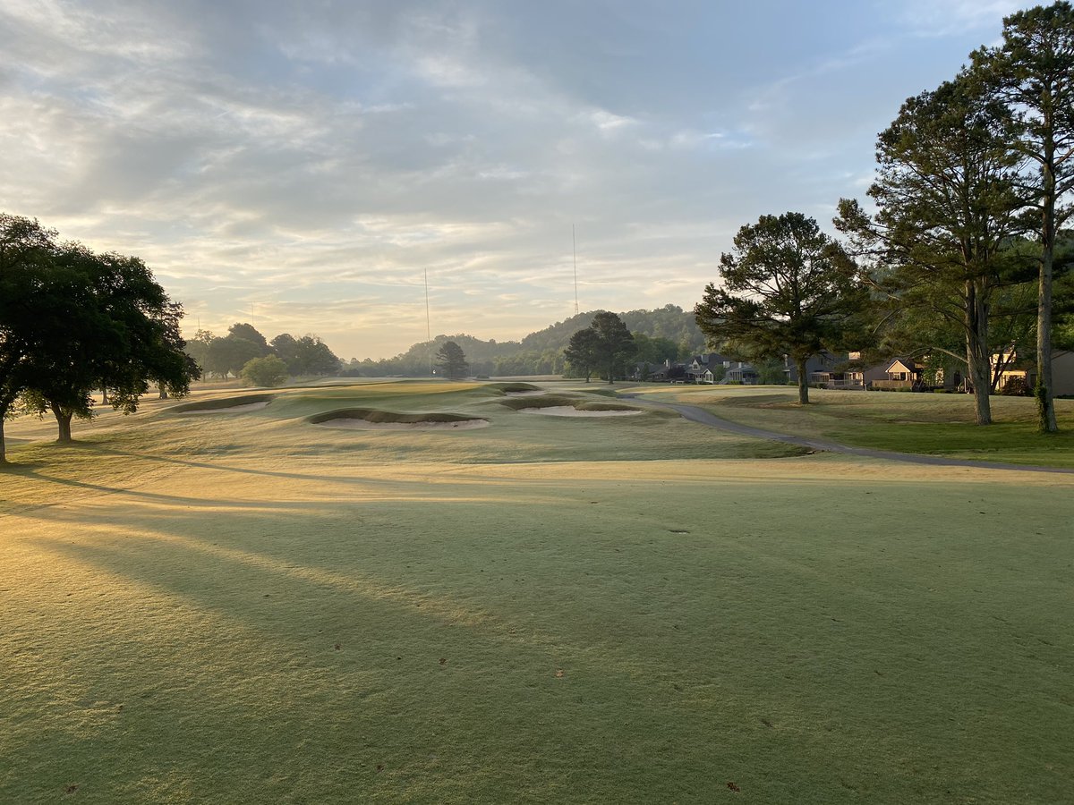 HolstonHillsCC's tweet photo. Early start this morning on what would have been Round 2 of @knoxvilleopen Hope you have tee time for today! https://t.co/u3x36UHvKc