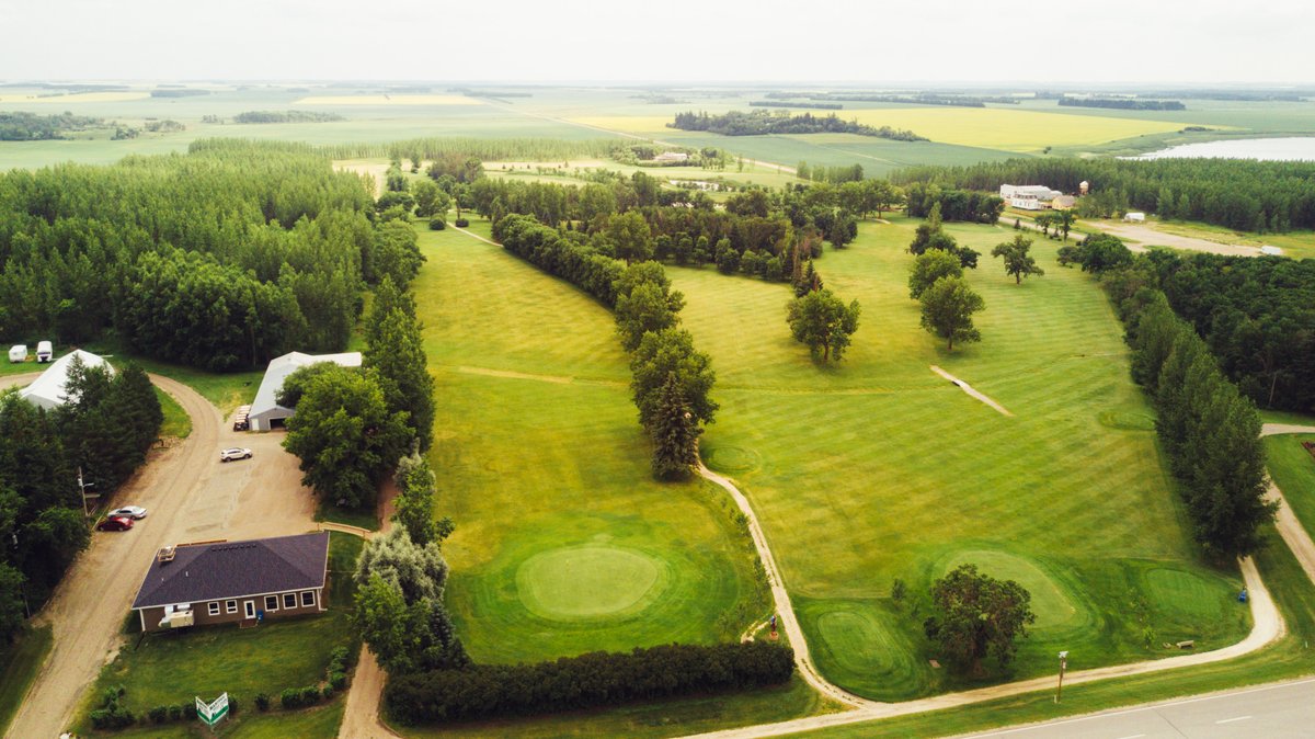 CMBTourism's tweet photo. ⛳Hit the links in Central Manitoba 🏌️♀️
Visit our blog for more information on golf courses within our region.
https://t.co/2zAawmMvyl
📸Location: Manitou Town & Country Golf Club
#Golf #Golfing #MBGolf #Manitoba #Manitou #ExploreCMT #ExploreMB https://t.co/UJpSwYepZz