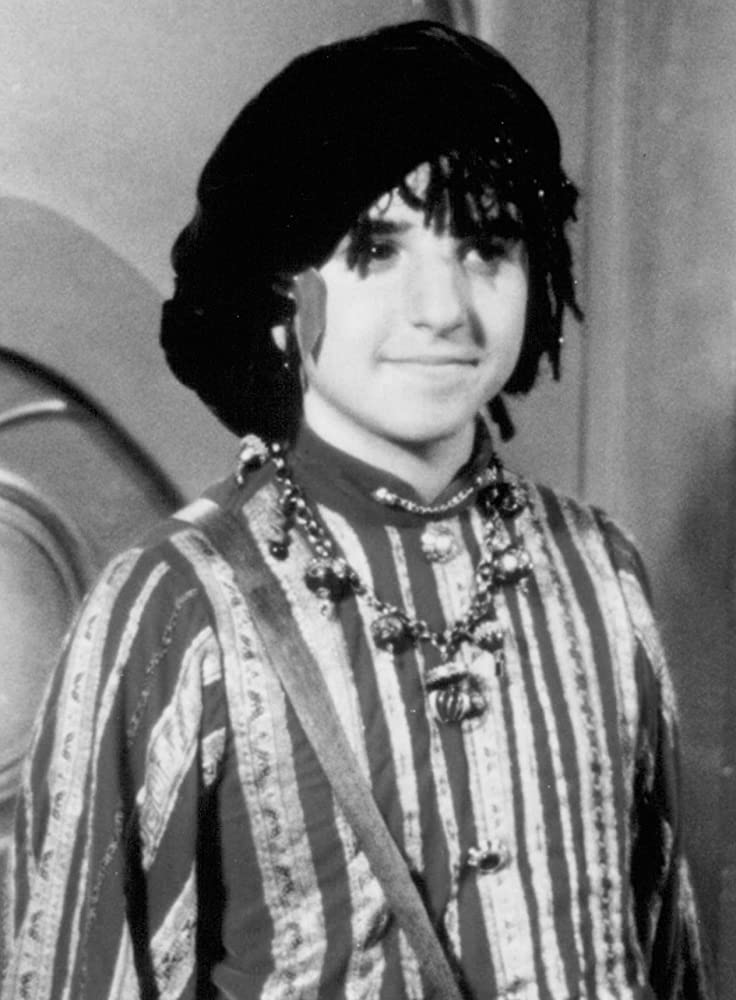 Happy birthday to David Krumholtz, seen here in \"The Santa Clause\" from 1994. 