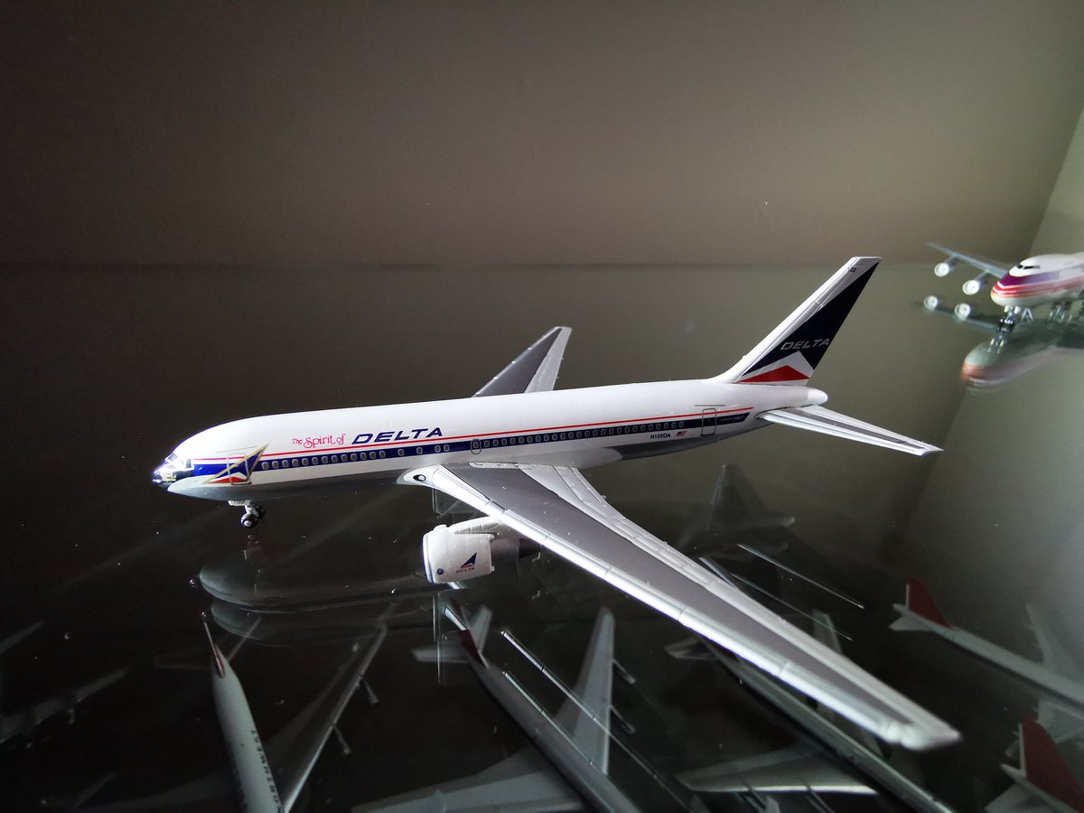 airliner_models's tweet photo. I really miss #Dragonwings !  I think #NG models may be a worthy, modern day competitor!  

#diecast #models #Delta #Widget https://t.co/6BqCH1EL6q