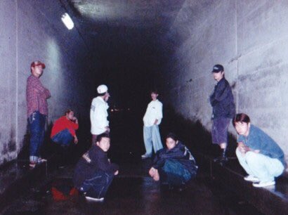 Patty とはいえ不良の服飾史を考えると 私服の登場は必然ともいえる 90年ごろから 短ラン ボンタンなどのツッパリ系 ファッションは廃れていき チーマーに代表されるように 都会の不良はアメカジを取り入れだしたからだ T Co Xlrpbzekxi