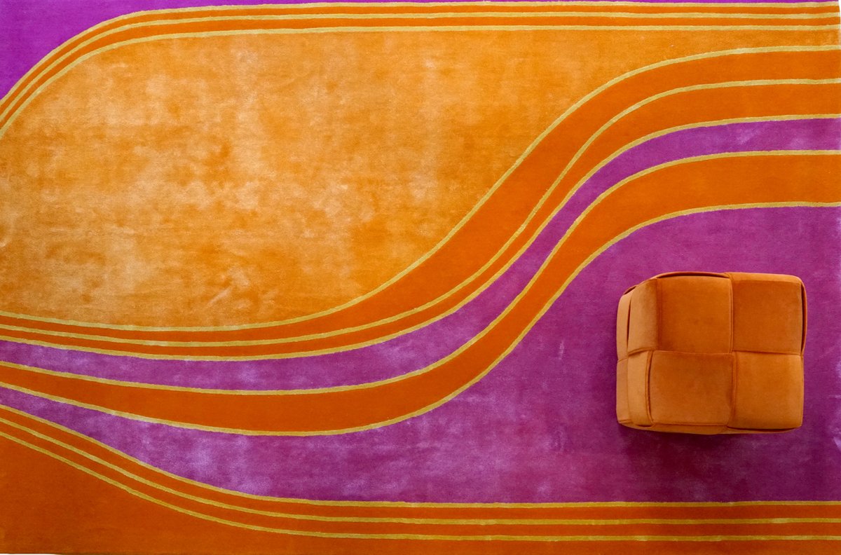 Orange you glad it's Friday! 🧡🧡🧡
.
.
.
#lucytupustudio #flax #cube #moa #newzealand #design #arearug #interiordesign #interior #residential #commercial #orange #pink #friday #weekend #furniture #silk #nzwool #instadesign #instahome #stayhome