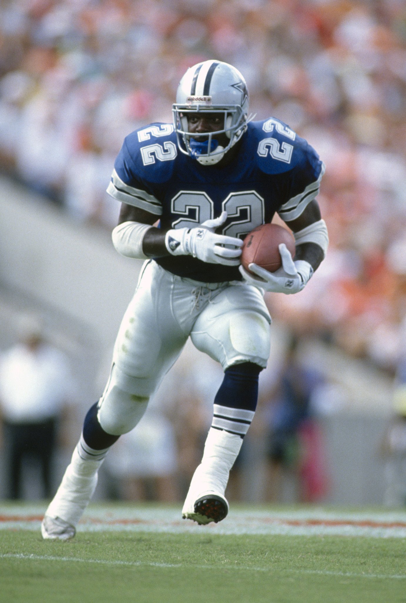 One of the best running backs in the history of the game. 

Happy Birthday Emmitt Smith! 