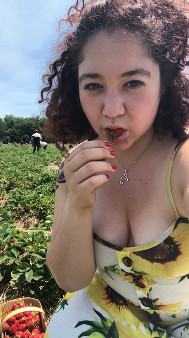 Watch Blair King 🥰 kinda back?'s leaked NSFW photo on TwXstars